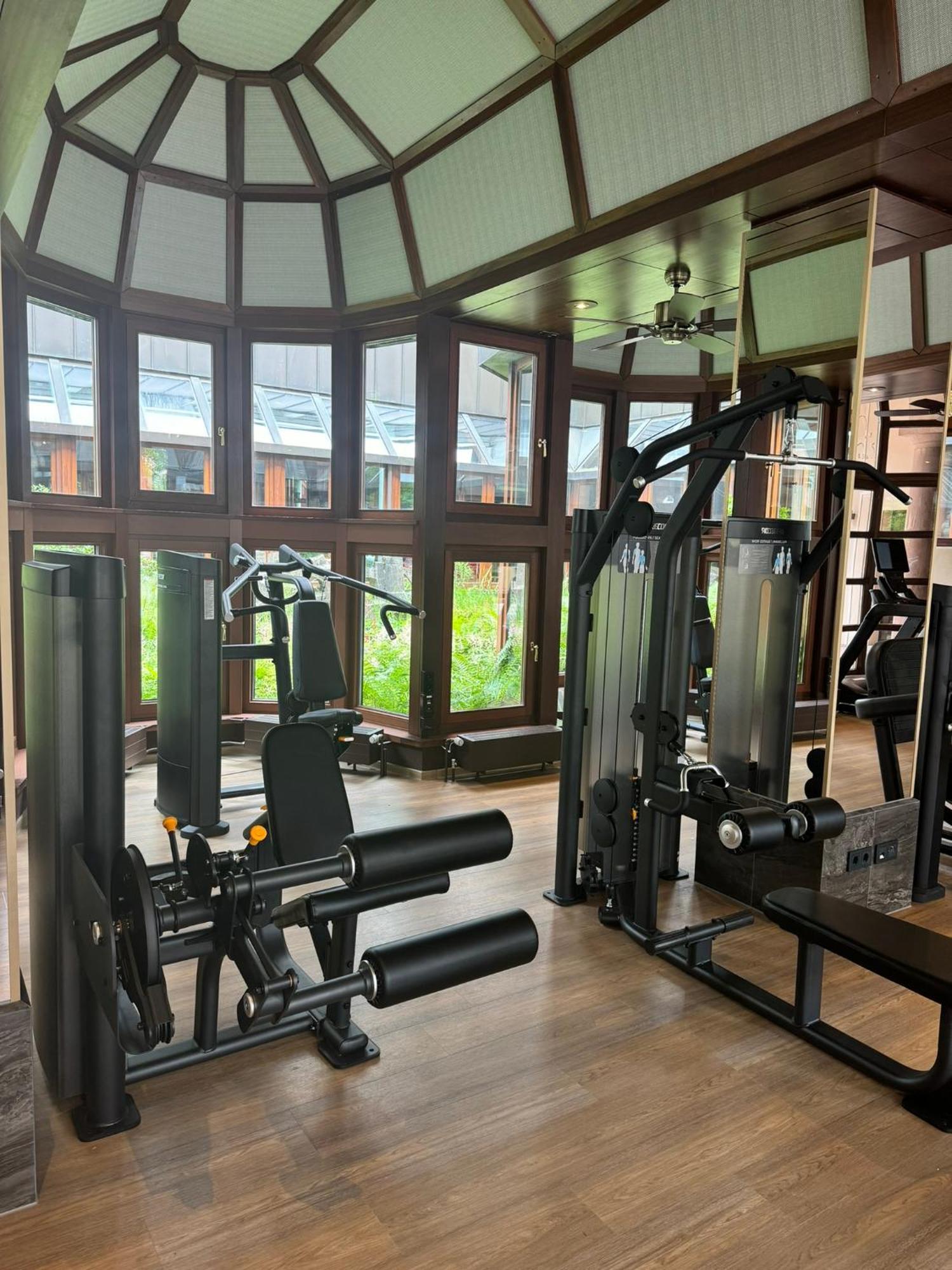 Mokni's Palais Hotel&SPA Bad Wildbad Bagian luar foto