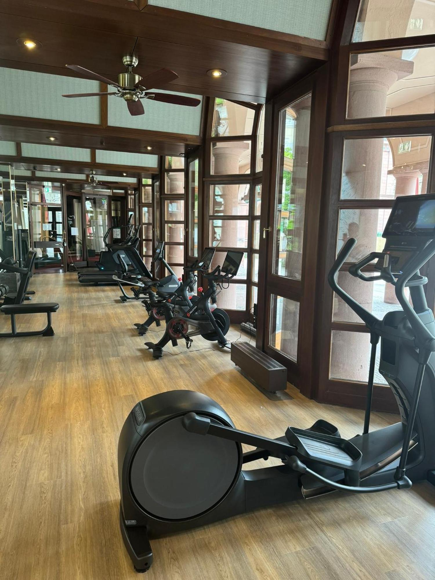 Mokni's Palais Hotel&SPA Bad Wildbad Bagian luar foto