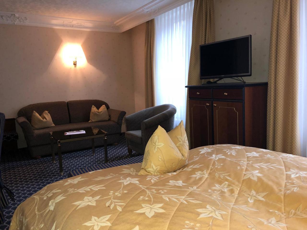 Mokni's Palais Hotel&SPA Bad Wildbad Bagian luar foto